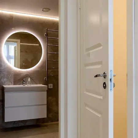 Citycenter 3 Bedroom Apartment, Free Parking Apartment *