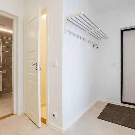 Citycenter 3 Bedroom Apartment, Free Parking *