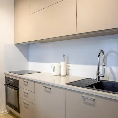 Citycenter 3 Bedroom Apartment, Free Parking Apartment Parnu