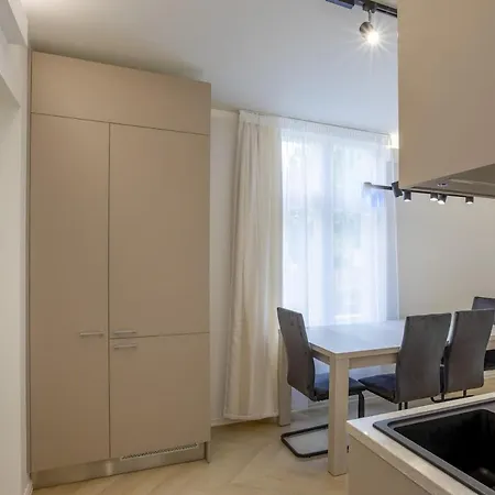 Citycenter 3 Bedroom Apartment, Free Parking Apartment *