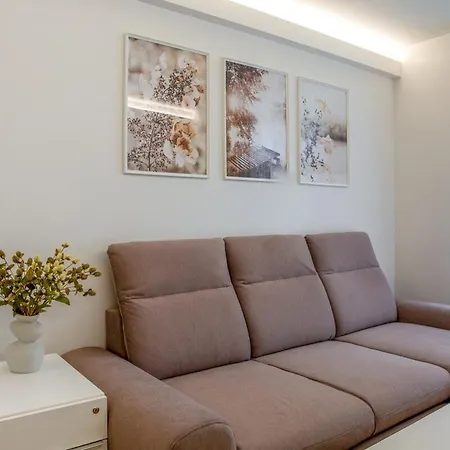 Citycenter 3 Bedroom Apartment, Free Parking *